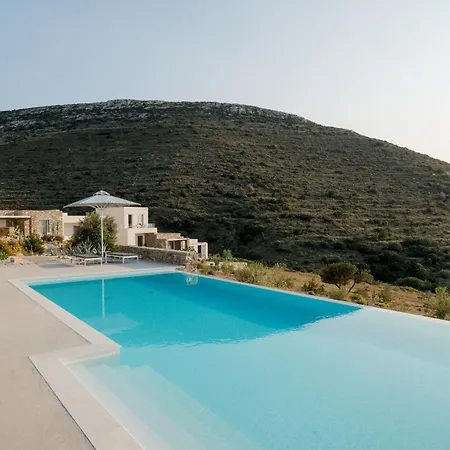 Noble 7 - Adults Only - Onar Collection 4*